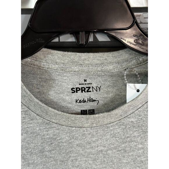 Keith Haring Gold Robot | Size Medium | Uniqlo MoMA SPRZ NY | Rare - Picture 3 of 4